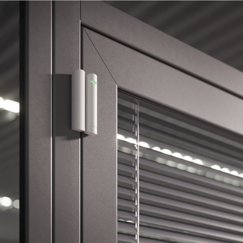 ajax-doorprotect-fibra-white-30852-ajax-fibra-doorprotect-white-image-big_ies239048